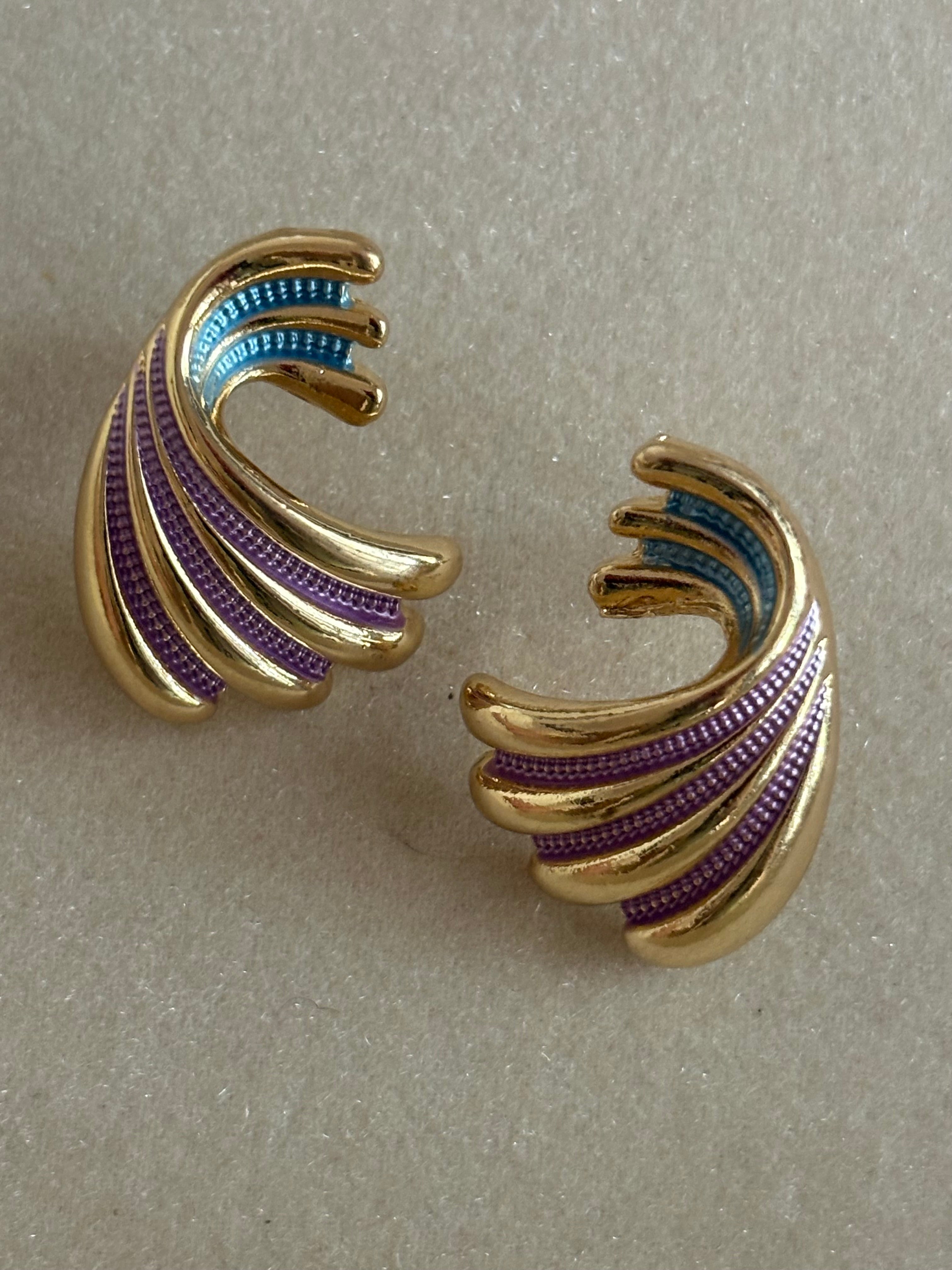 Welvet Wave Earrings