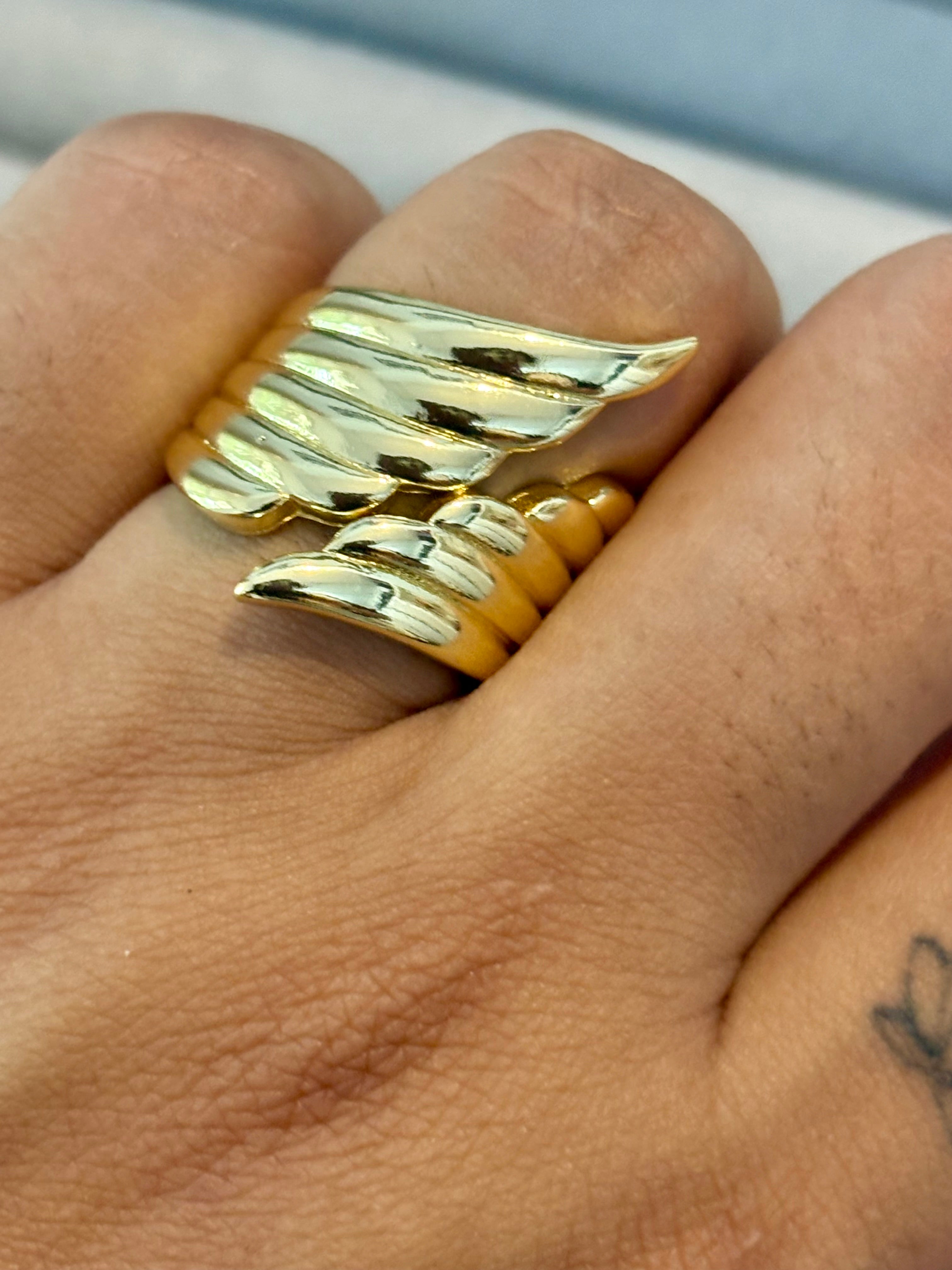 Golden Claw Ring