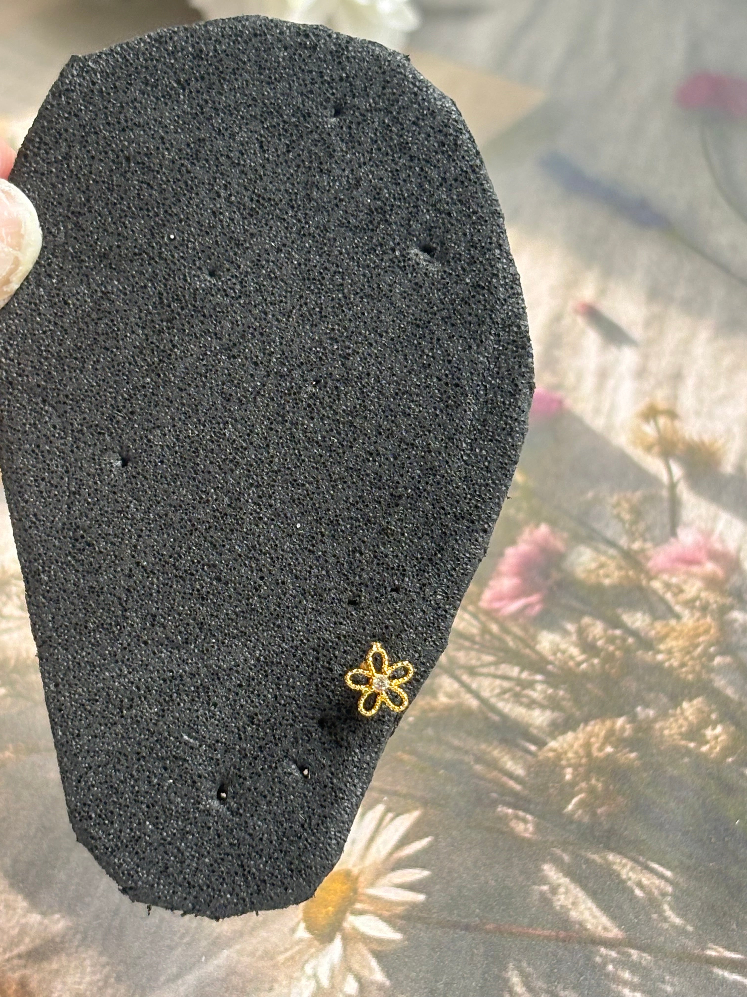 Daisy Ball Back Studs