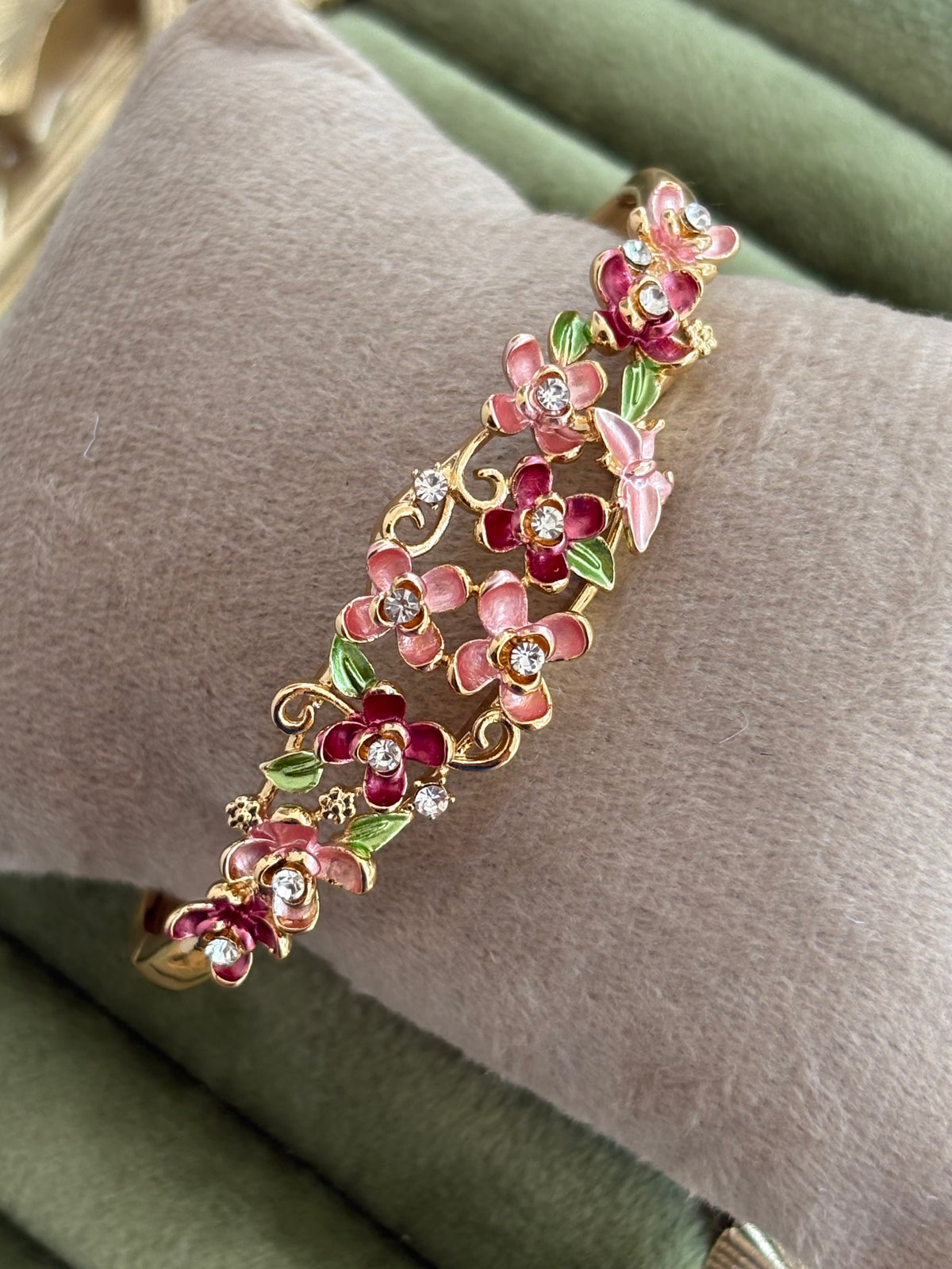 Fleora Bangle 44