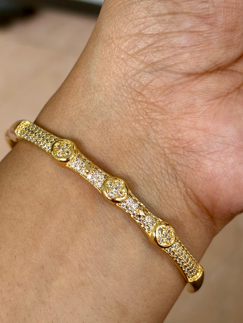 Lustre Kada