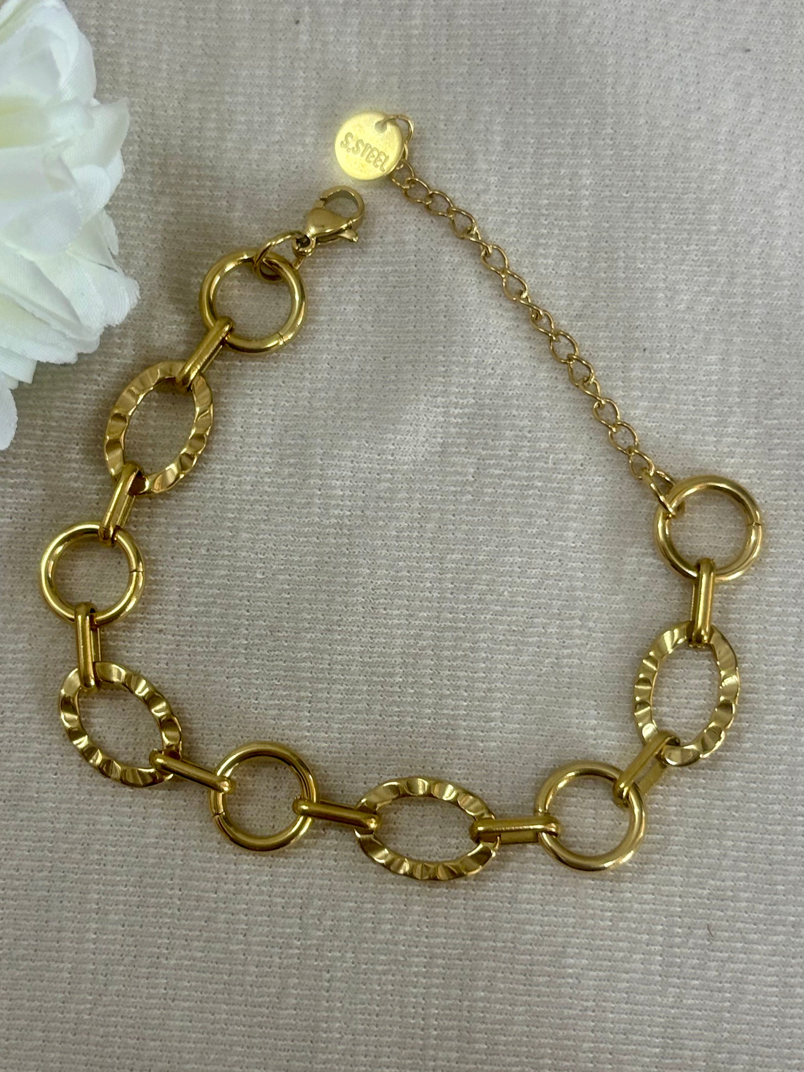 Ripple Links Bracelet