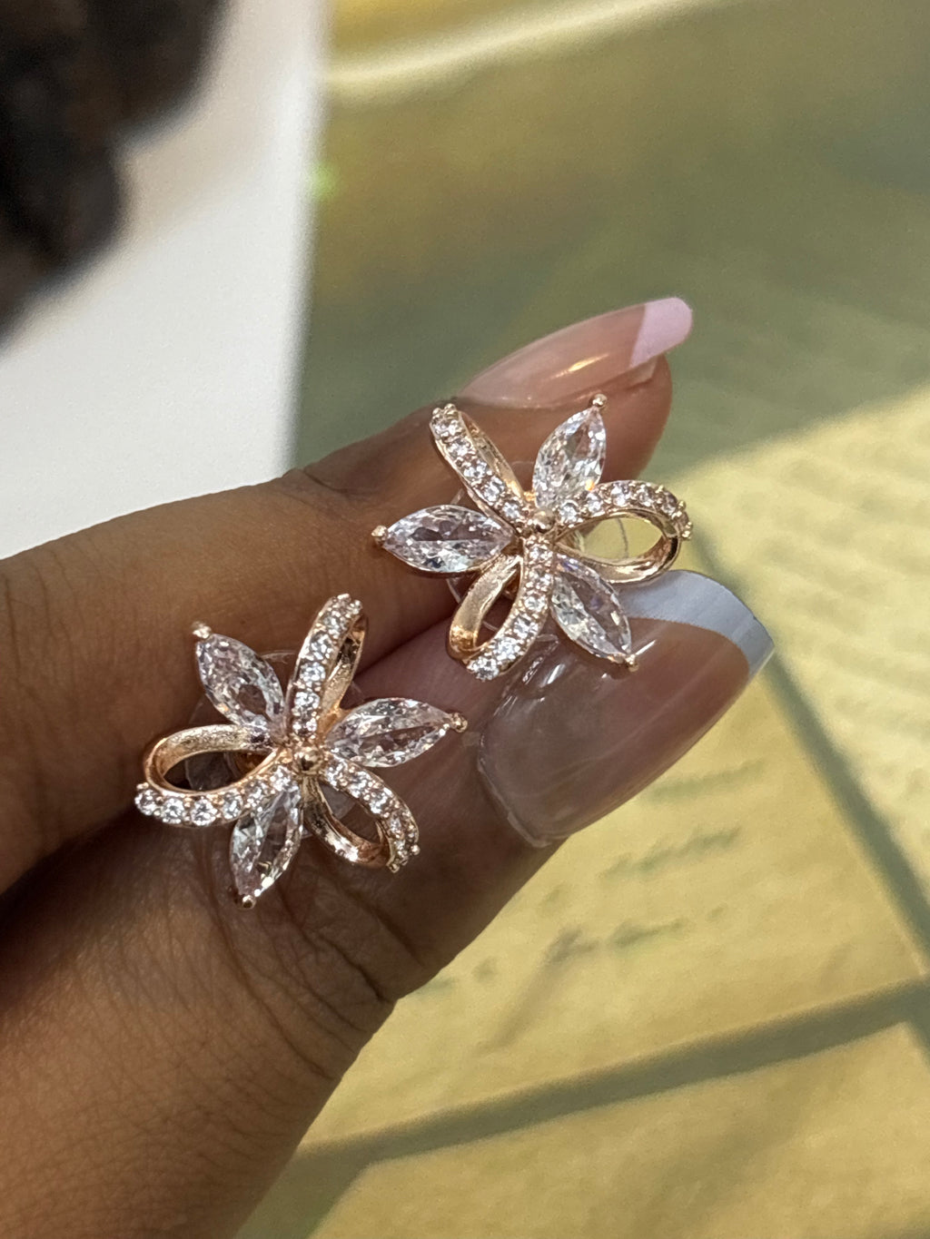 Fiora Studs