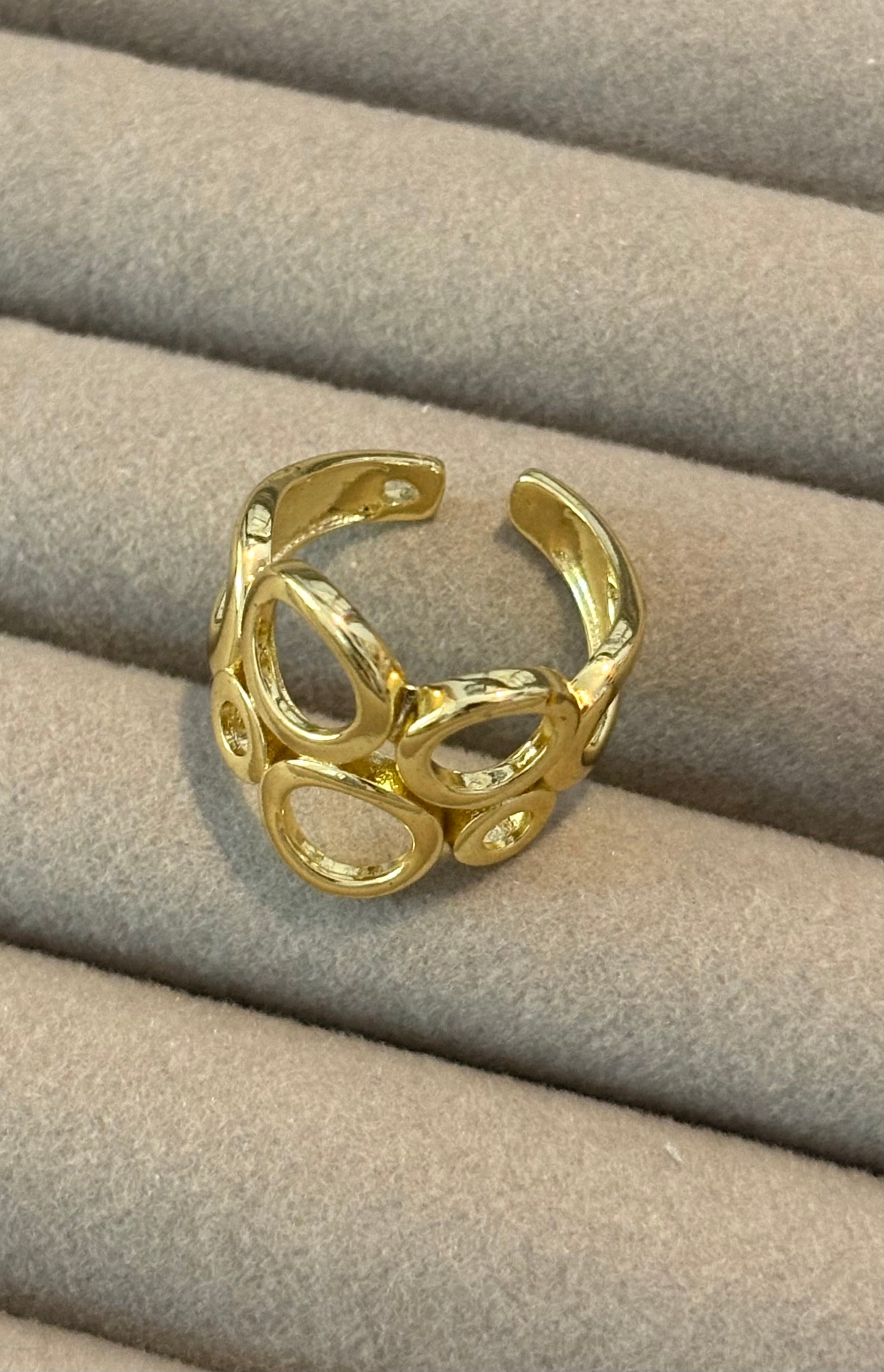 Loop Woop Ring