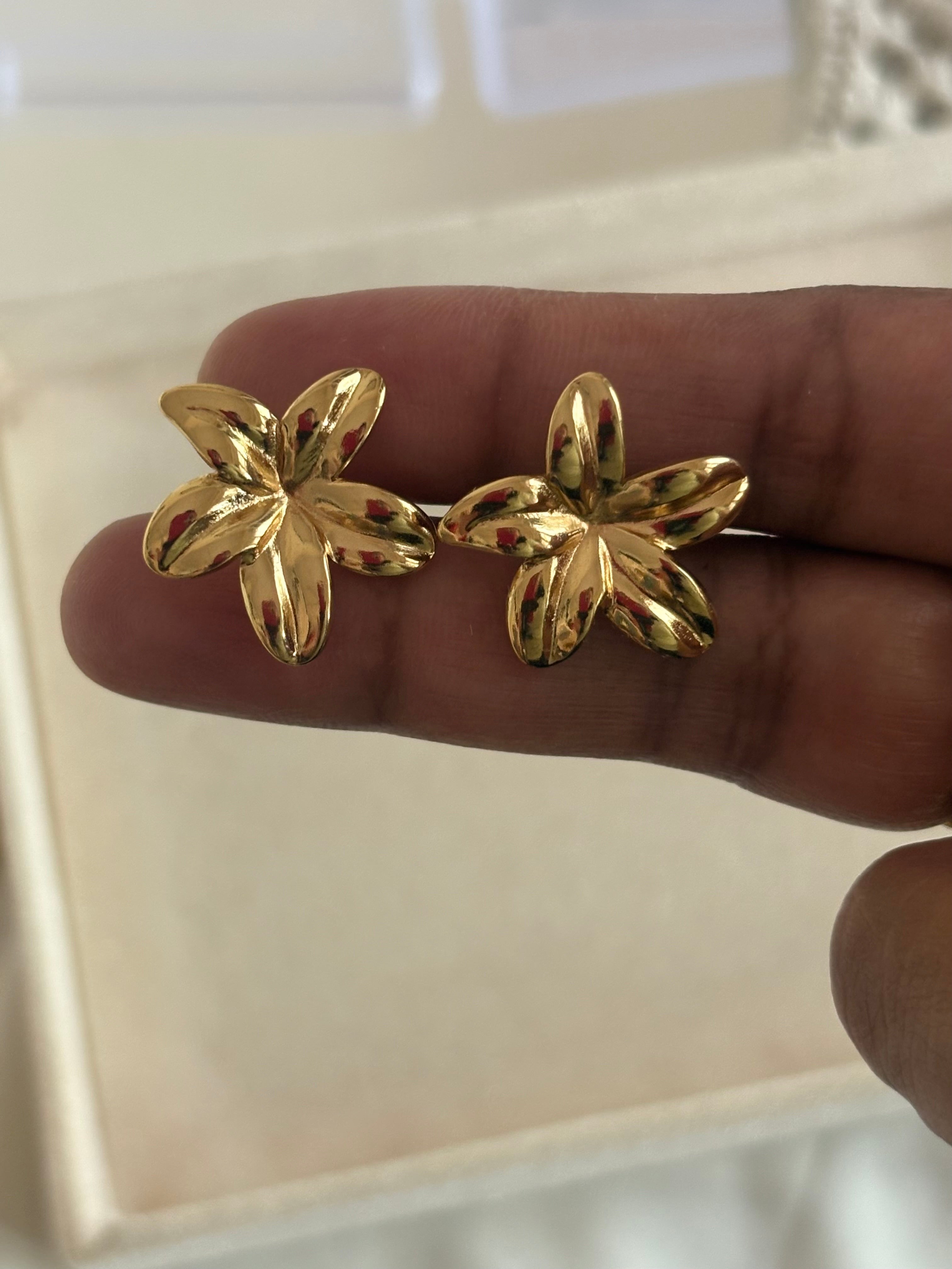 Bloom Studs