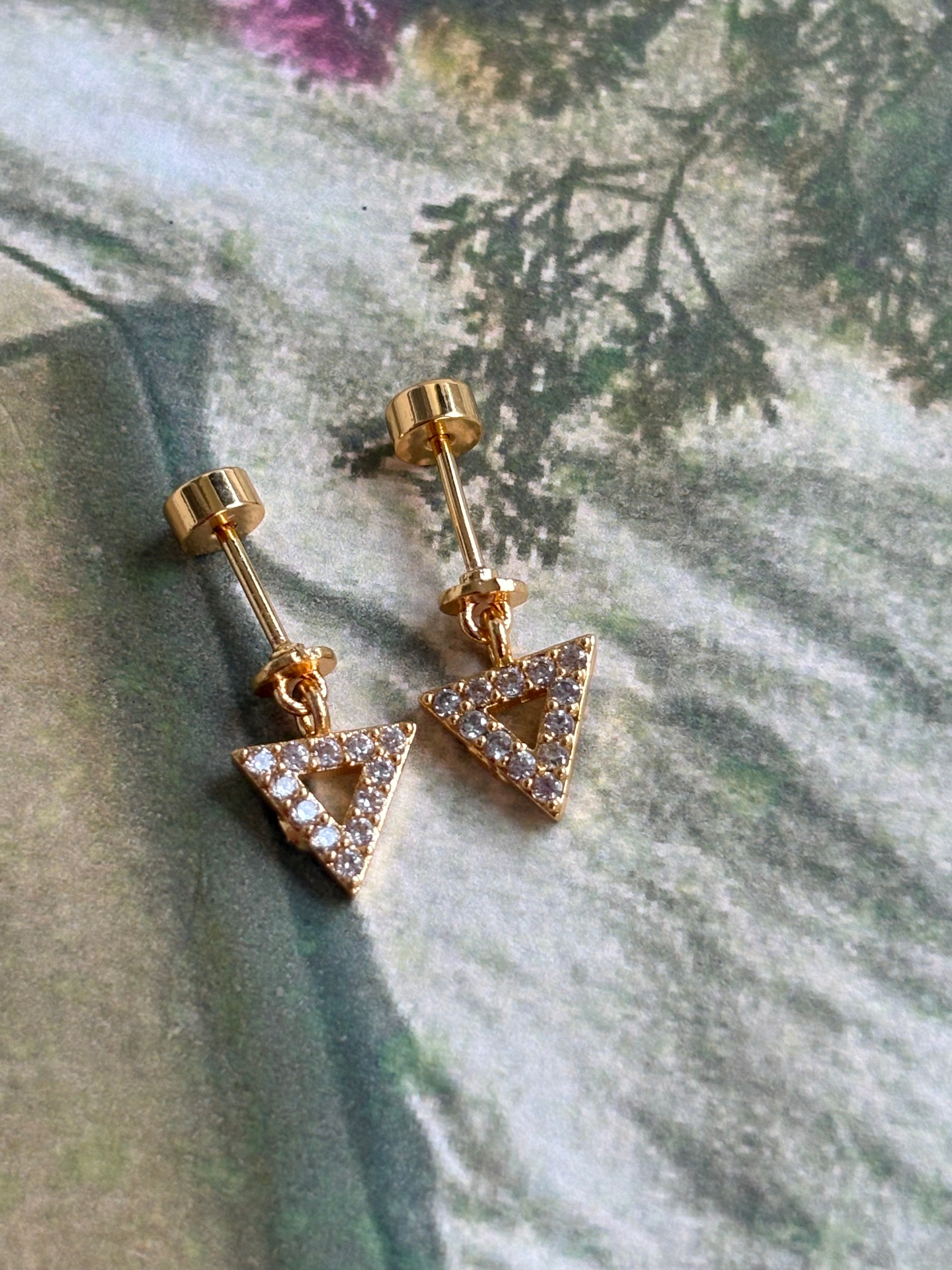 Prism Bugadi Flat Studs