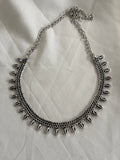 Vanya Leaf Choker