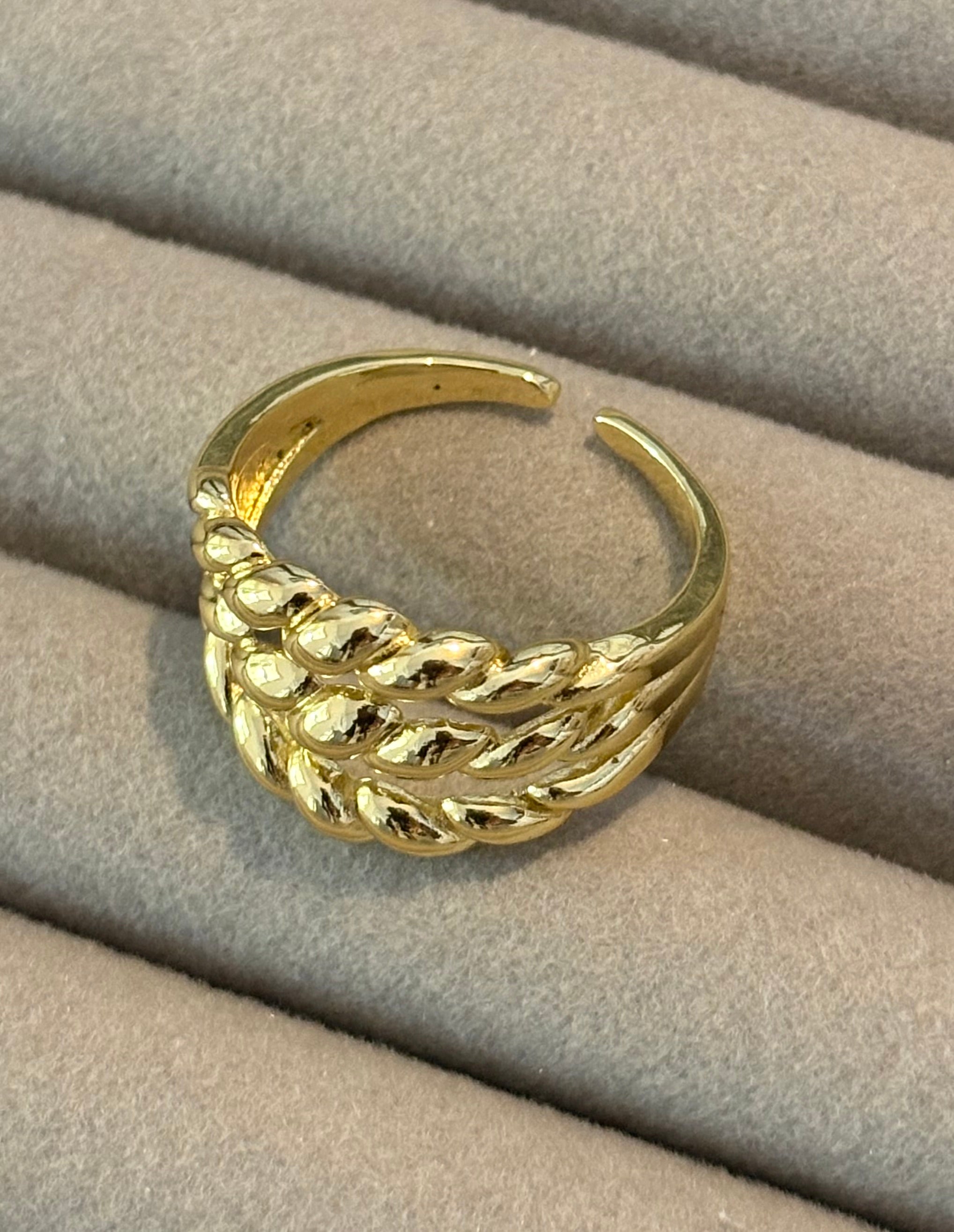Link Me up Ring