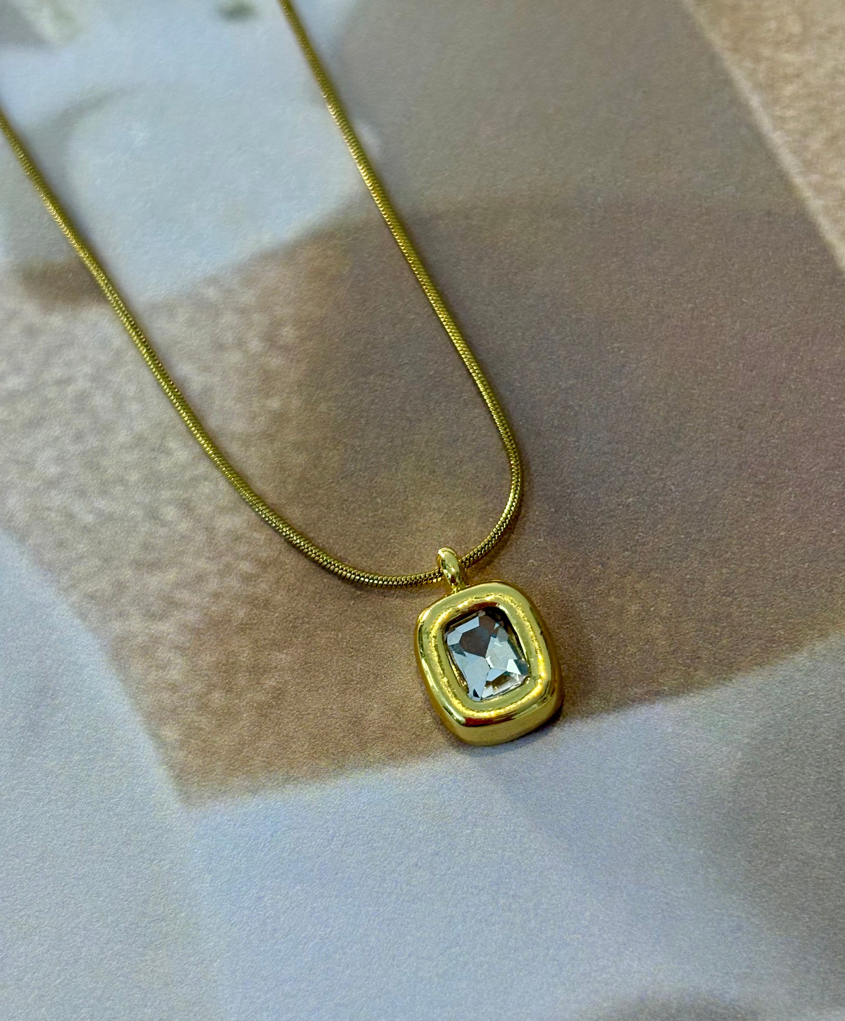 Elara Necklace