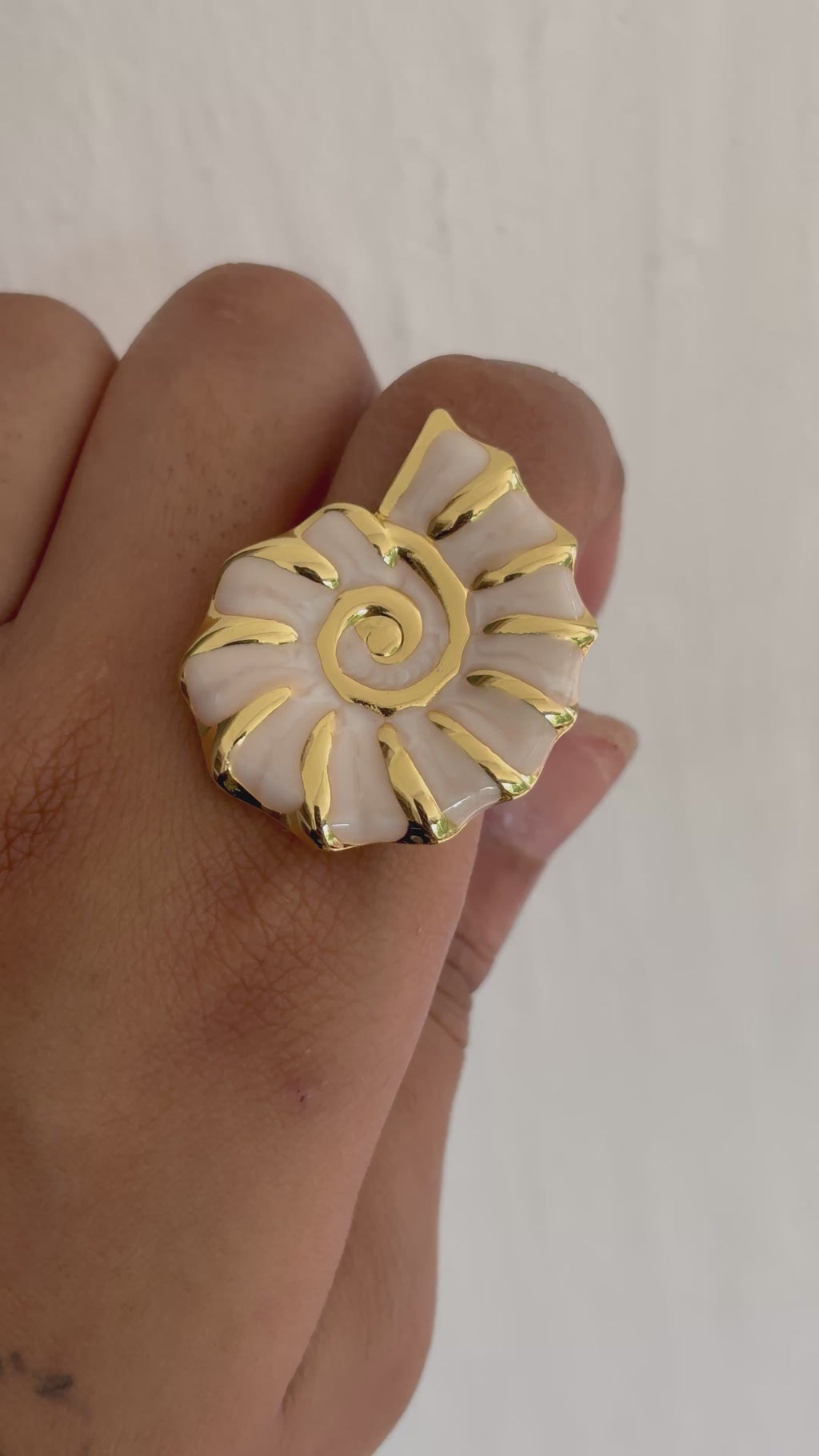 Enamel Ring - Snail