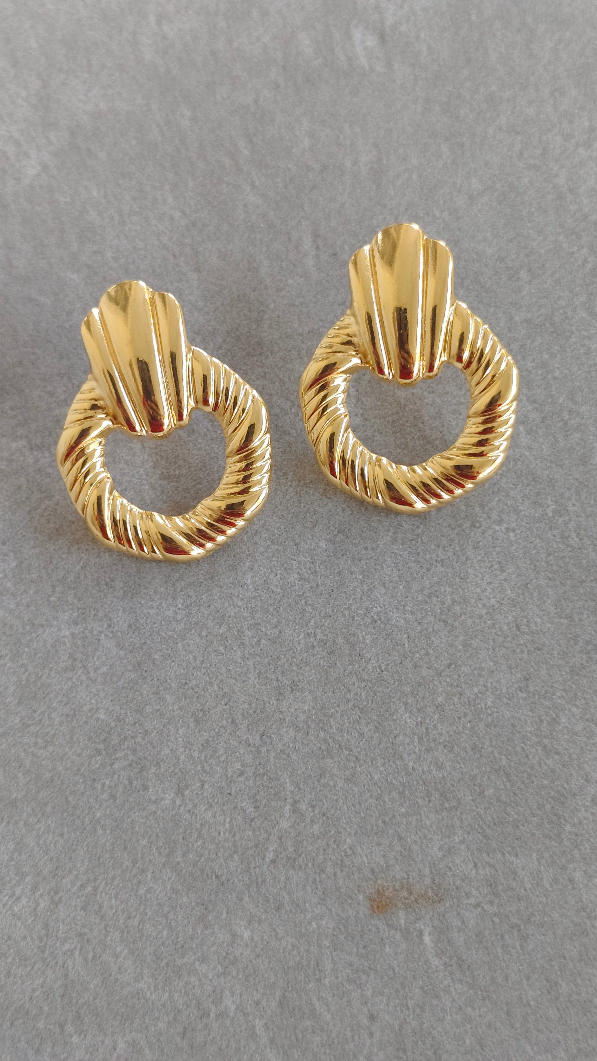 Shell & Twisty studs